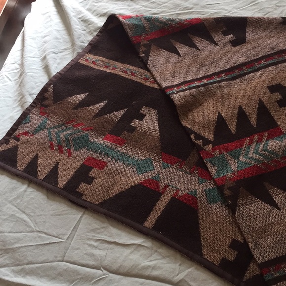 Stetson Wool Small OS Southwest Print Wrap Shawl - Picture 2 of 5